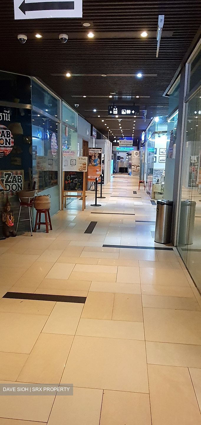 East Village (D16), Retail #348879051
